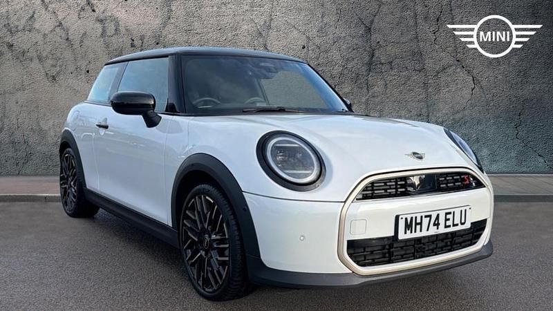 Used Mini Cooper S Hatch 201 HP (147 kW) 2025 White Hatchback