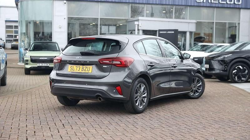 Used Ford Focus Titanium 155 HP (114 kW) 2023 Grey Hatchback