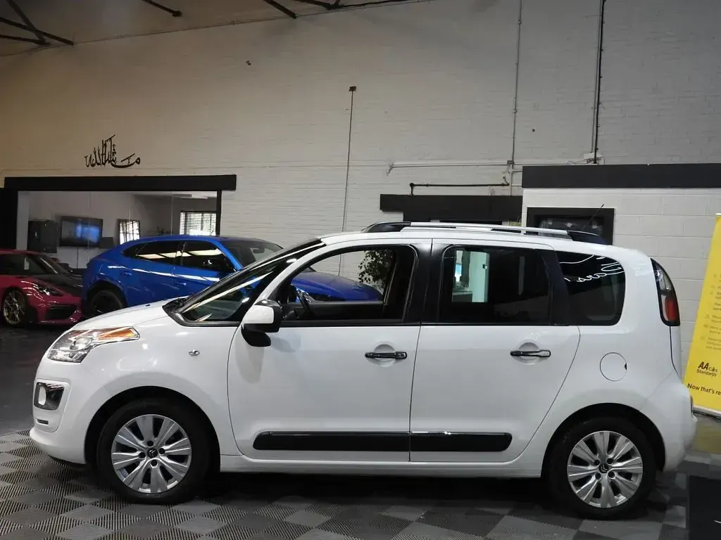 Used Citroën C3 Picasso Exclusive 2015 White MPV