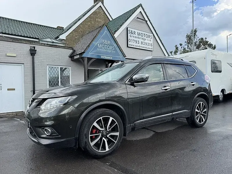 Used Nissan X-Trail Tekna 177 HP (130 kW) 2017 Green SUV