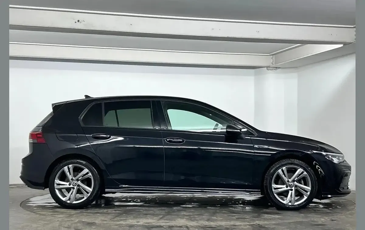 Used VW Golf VIII R-line 128 HP (94 kW) 2021 Black Hatchback