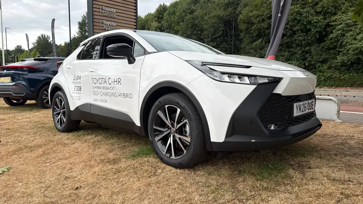Used Toyota C-HR Design 223 HP (164 kW) 2026 SUV