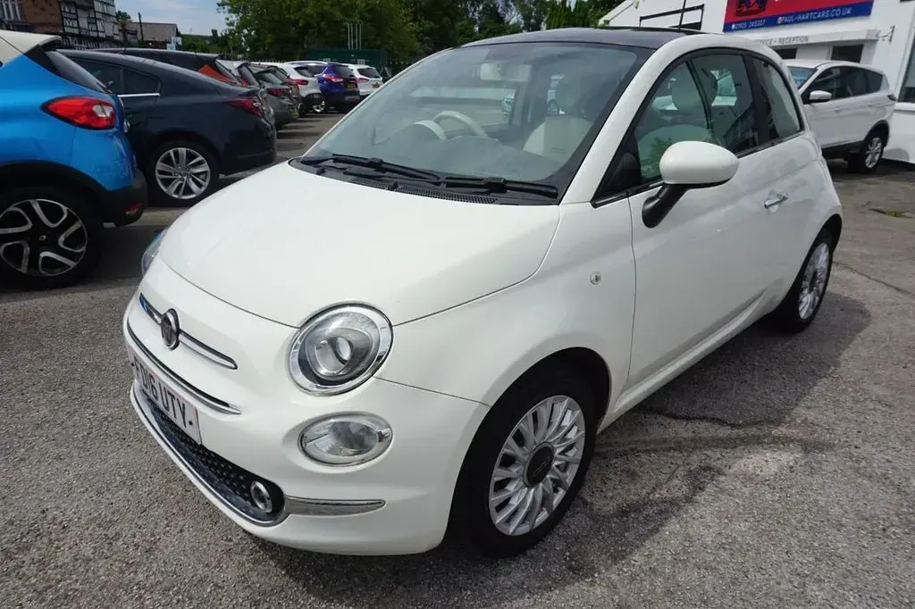Used Fiat 500 Lounge 69 HP (50 kW) 2016 White Hatchback