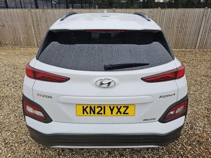 Used Hyundai Kona Premium 150 kW (204 HP) 2021 White SUV