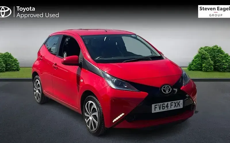 Used Toyota Aygo X-play 69 HP (50 kW) 2018 Hatchback