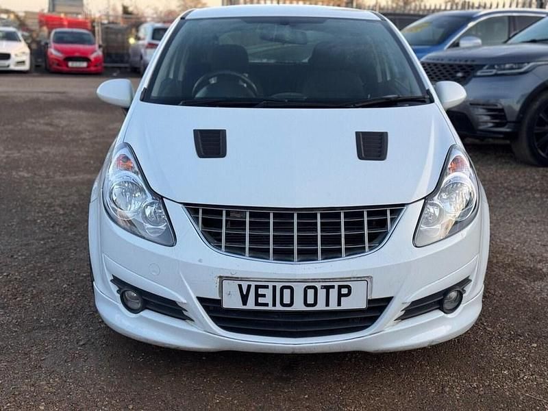 Used Vauxhall Corsa SRi 100 HP (73 kW) 2010 White Hatchback
