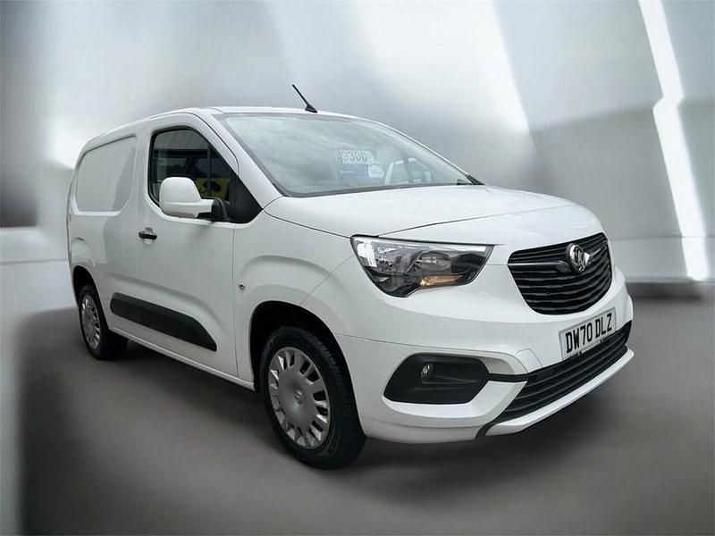 Used Vauxhall Combo Sportive 100 HP (73 kW) 2021 White MPV
