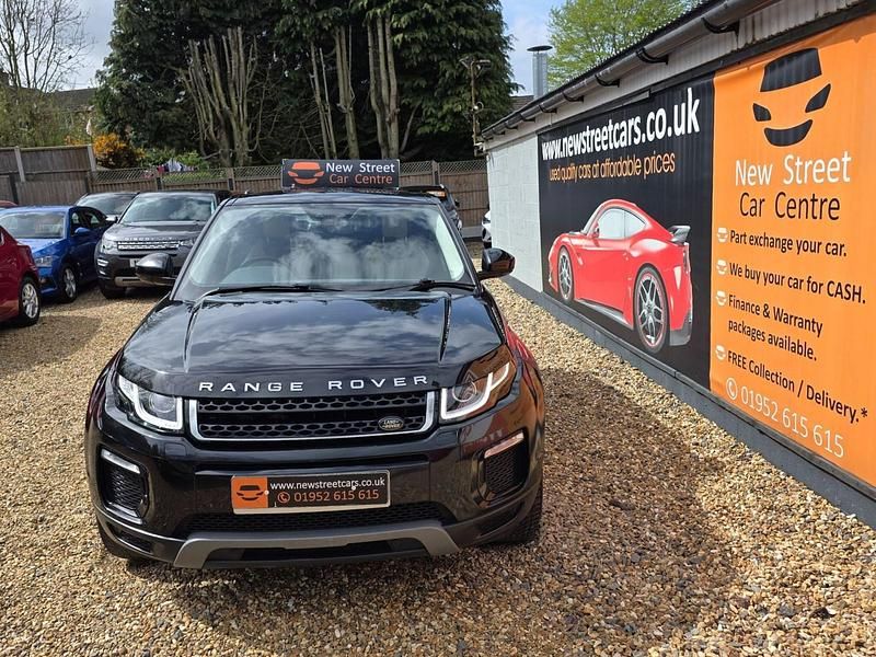 Used Land Rover Range Rover evoque SE 2017 Black Estate