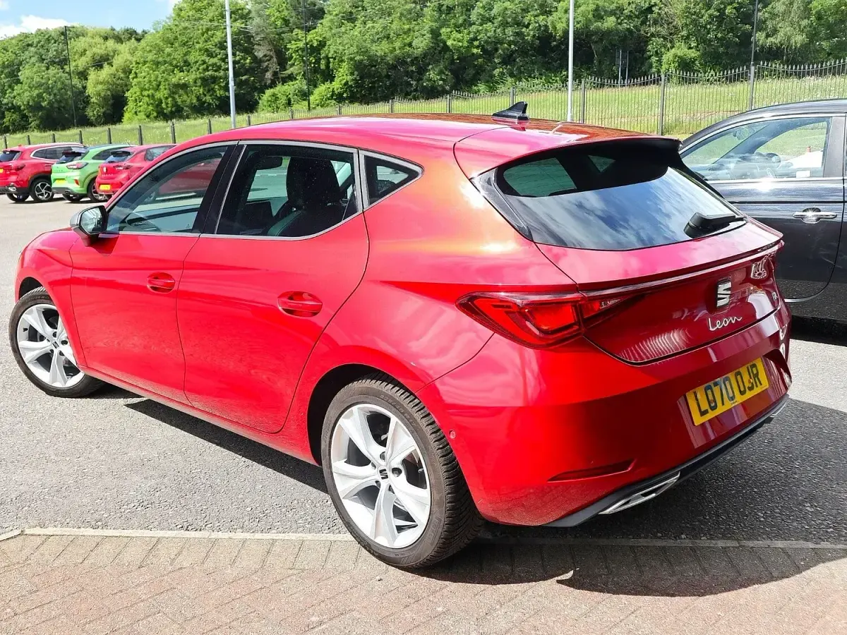 Used Seat Leon FR 130 HP (95 kW) 2021 Red Hatchback