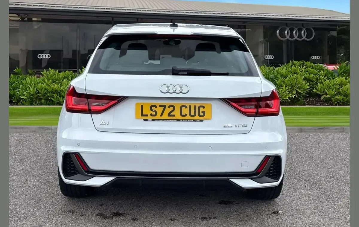 Used Audi A1 S-Line 95 HP (69 kW) 2022 White SUV