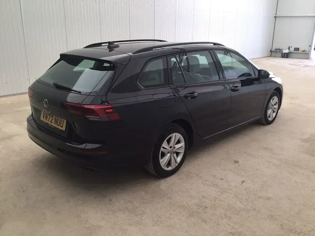 Used VW Golf VIII Life 150 HP (110 kW) 2022 Black Estate