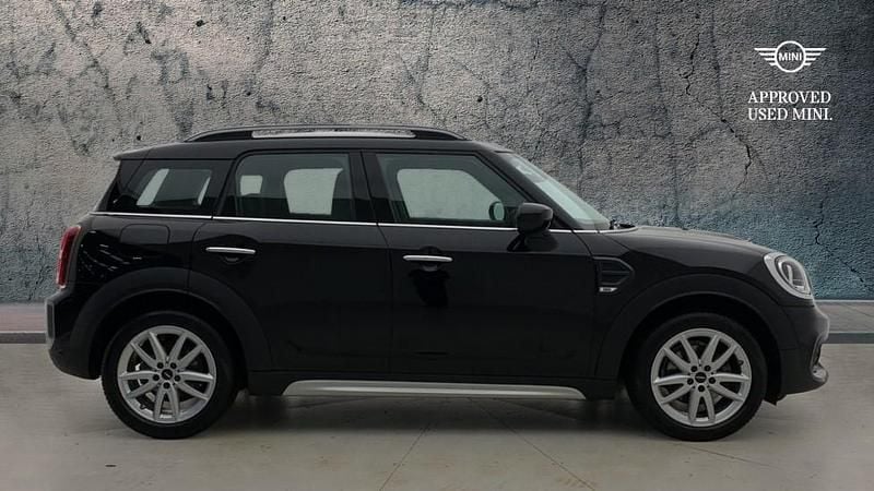 Used Mini Cooper Countryman Sport 134 HP (98 kW) 2021 Black SUV