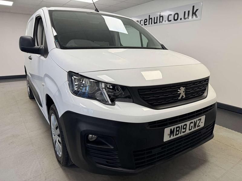 Used Peugeot Partner 2019 White MPV
