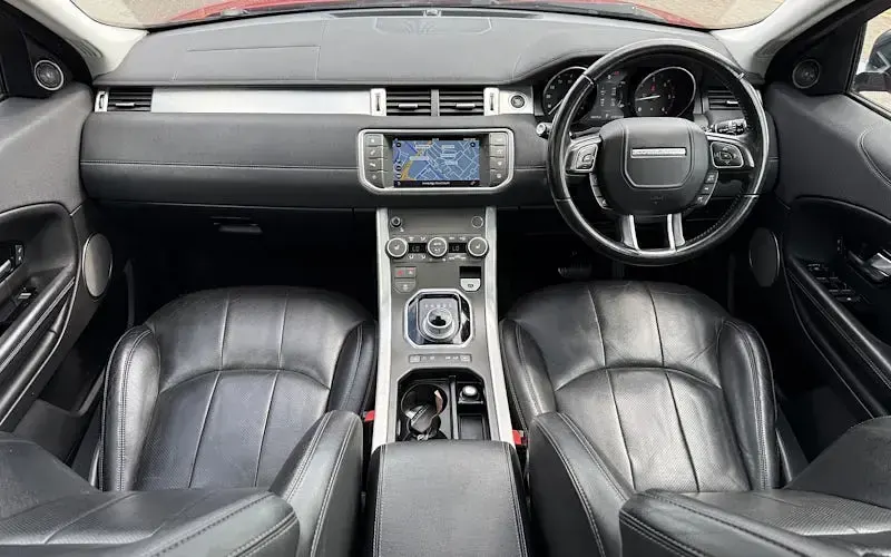 Used Land Rover Range Rover evoque SE 179 HP (131 kW) 2018 Hatchback