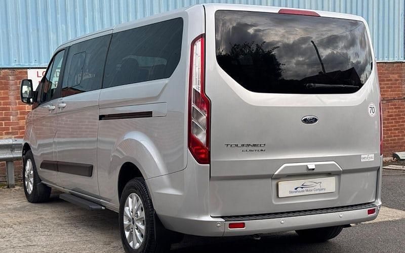 Used Ford Tourneo Zetec 131 HP (96 kW) 2023 MPV