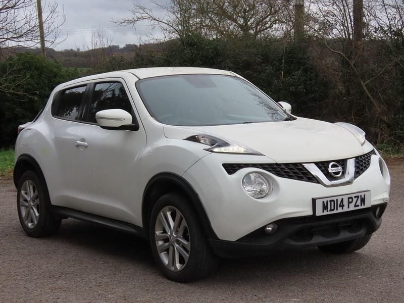 Used Nissan Juke Acenta Premium 2014 White SUV