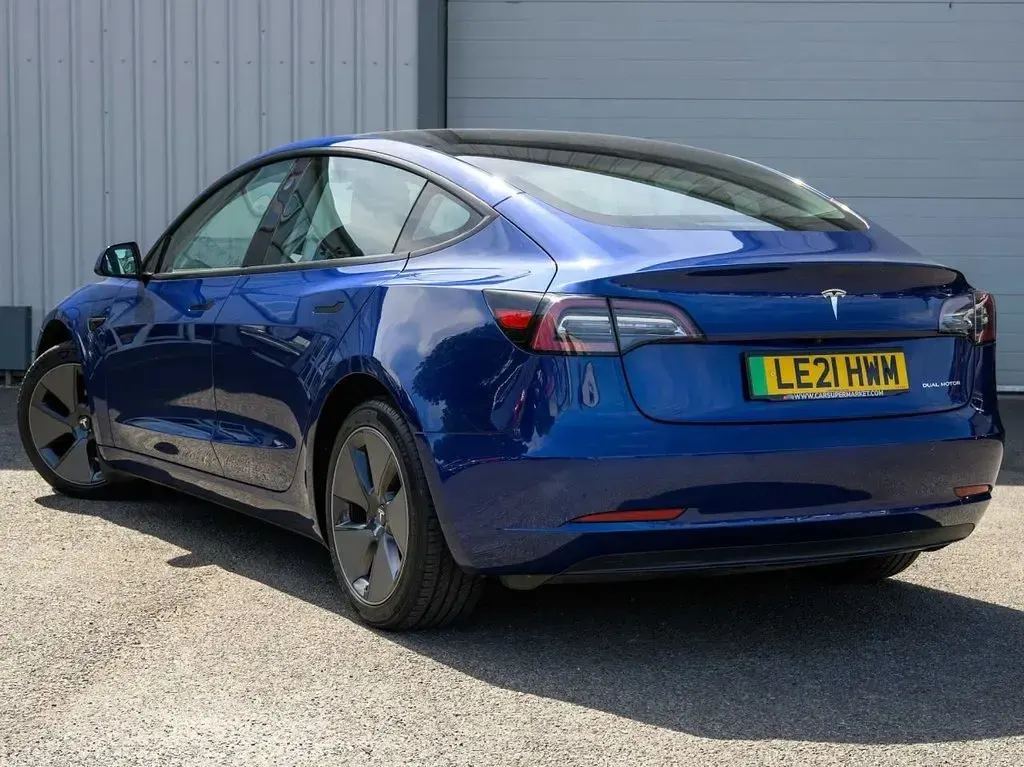 Used Tesla Model 3 Long Range RWD 254 kW (346 HP) 2021 Blue Sedan