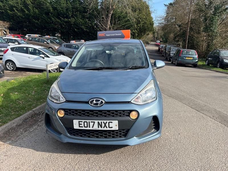 Used Hyundai i10 SE 87 HP (63 kW) 2017 Blue Hatchback