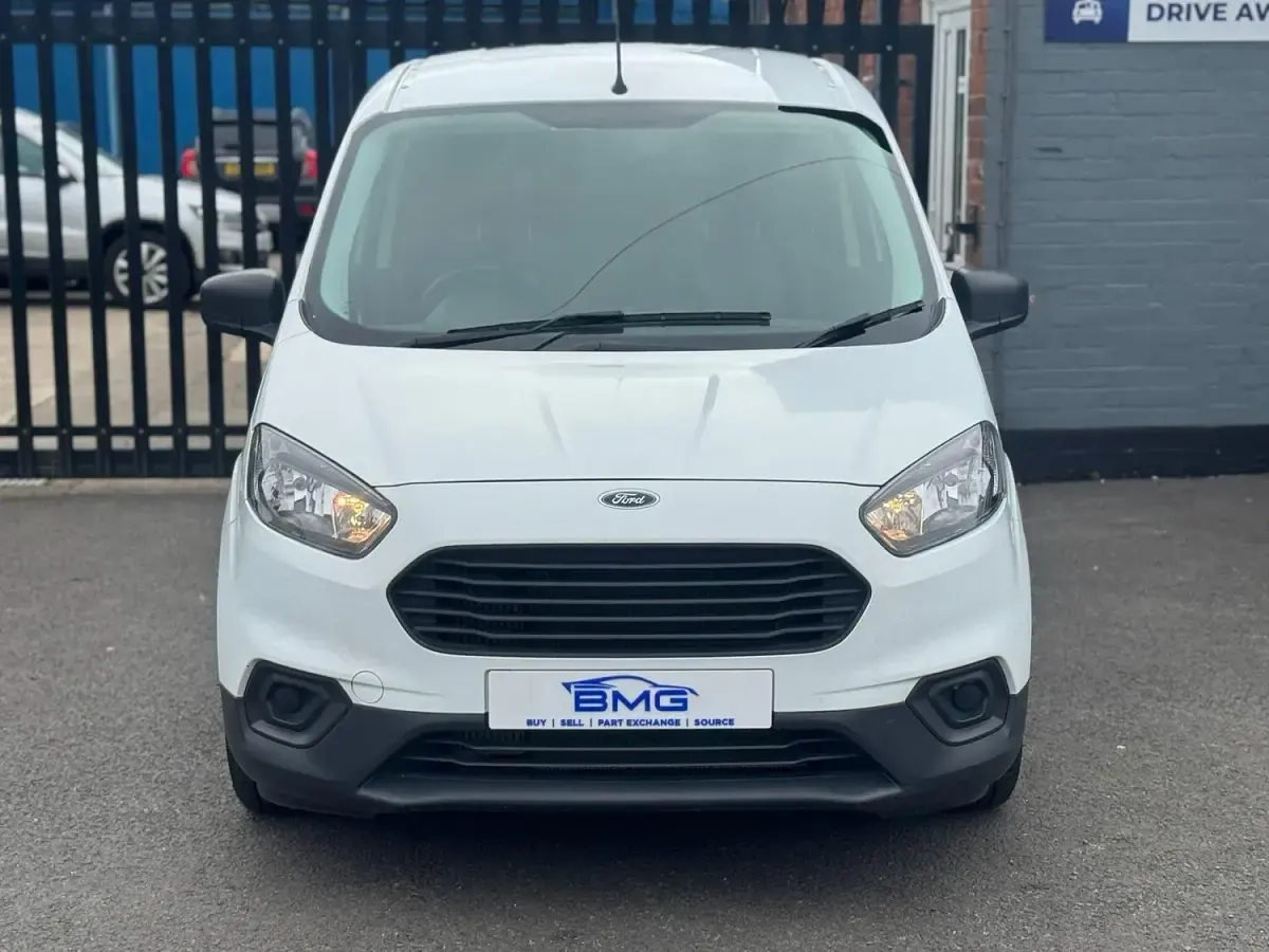 Used Ford Transit 100 HP (73 kW) 2022 White Van