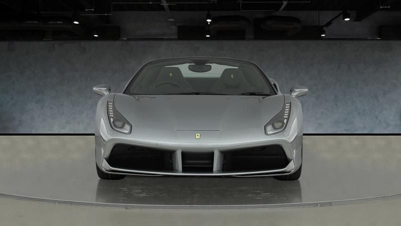 Used Ferrari 488 670 HP (492 kW) 2018 Grigio titanio metallic Cabriolet