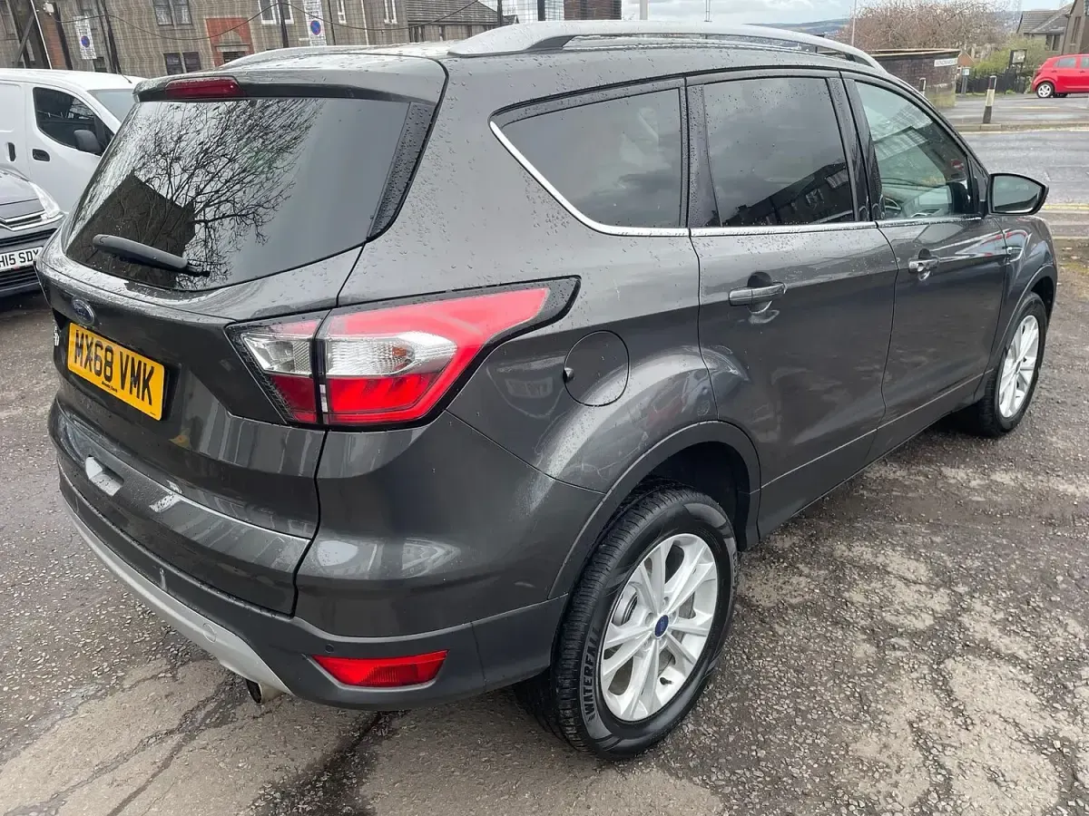 Used Ford Kuga Titanium 120 HP (88 kW) 2019 Grey SUV