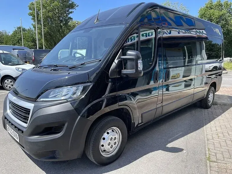 Used Peugeot Boxer S 138 HP (101 kW) 2022 Black Van