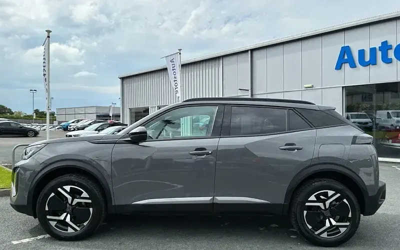 Used Peugeot 2008 Allure 131 HP (96 kW) 2024 Grey SUV