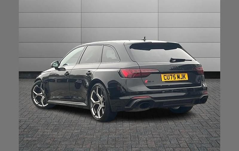 Used Audi RS4 Advanced 464 HP (341 kW) 2025 Black Estate