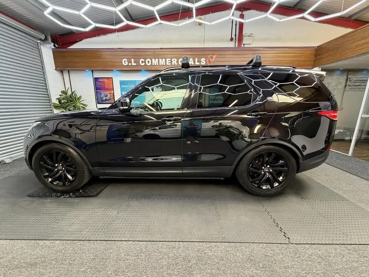 Used Land Rover Discovery HSE 2018 Black SUV