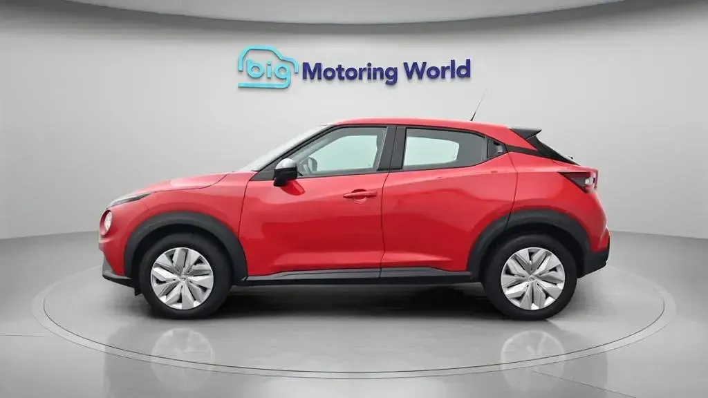 Used Nissan Juke Acenta 114 HP (83 kW) 2022 Red SUV