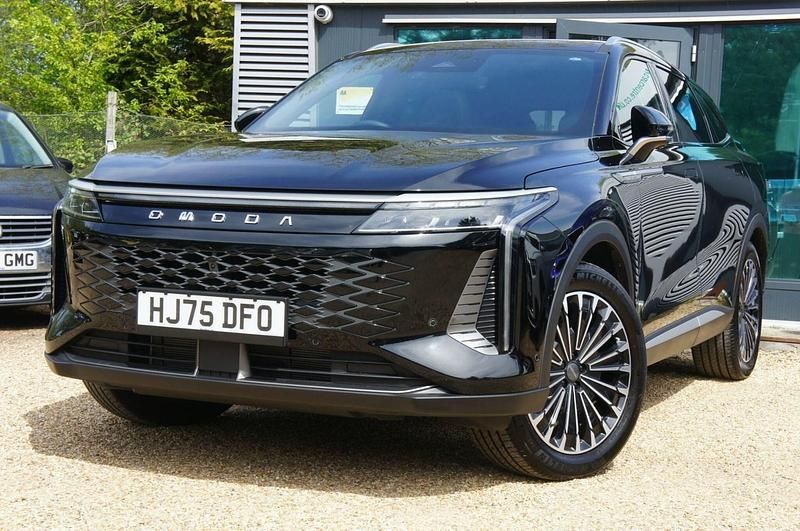 New Omoda 9 537 HP (394 kW) 2025 Black SUV
