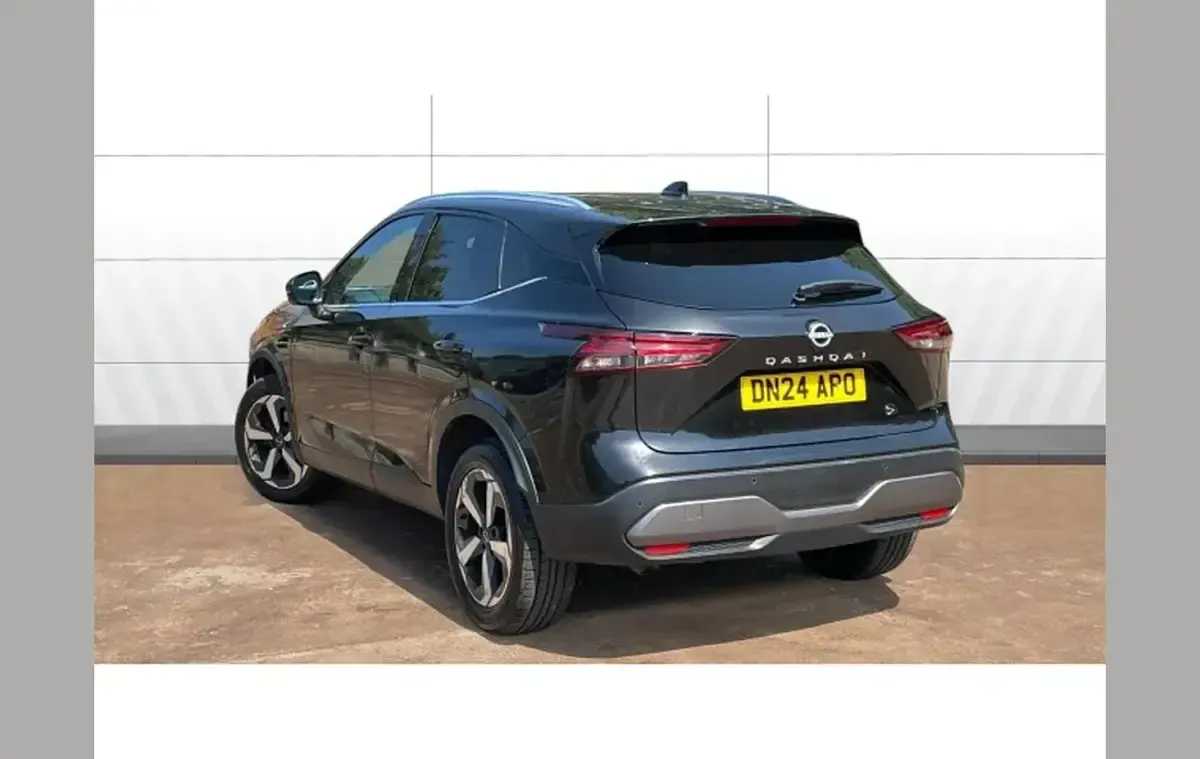 Used Nissan Qashqai N-Connecta 155 HP (114 kW) 2024 Black SUV