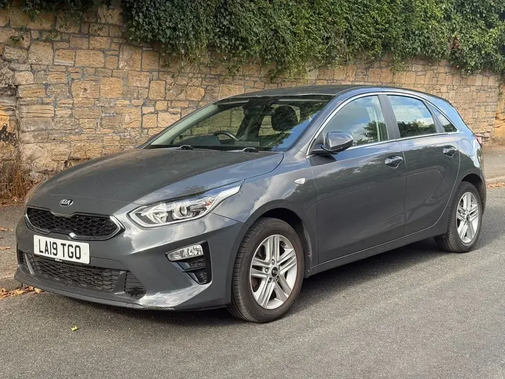 Used Kia Ceed 136 HP (100 kW) 2019 Grey Hatchback