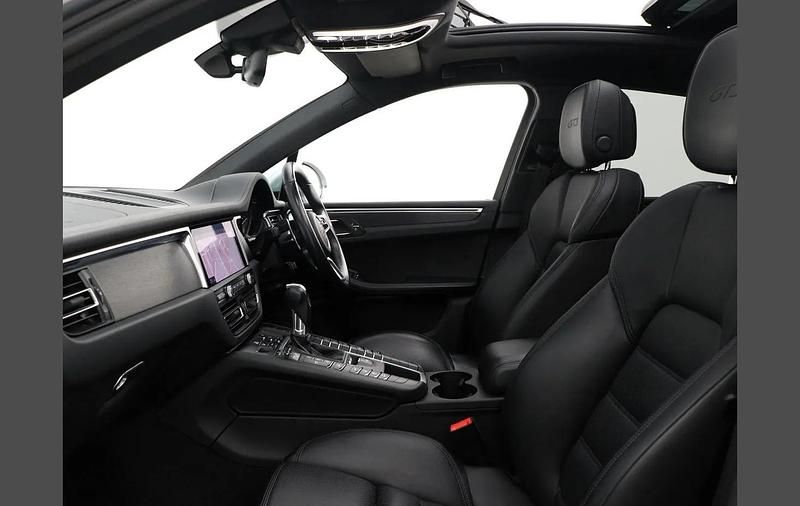 Used Porsche Macan GTS 374 HP (275 kW) 2021 Silver SUV