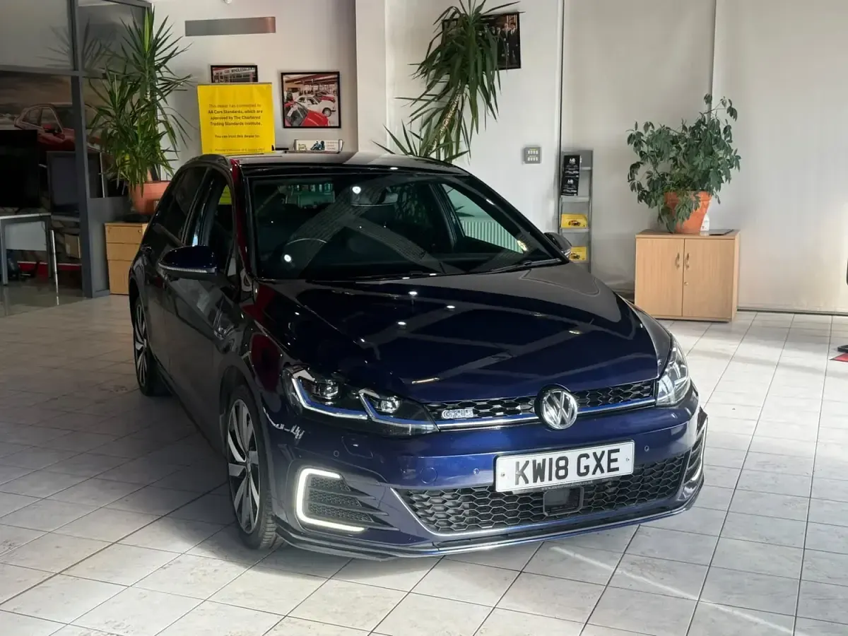 Used VW Golf VII Advance 201 HP (147 kW) 2018 Blue Hatchback