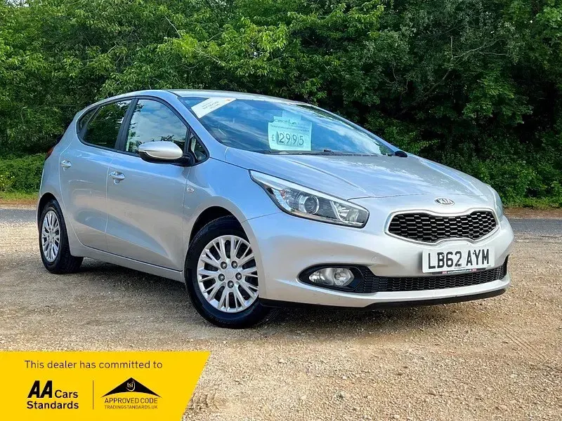 Used Kia Ceed 2012 Silver Hatchback