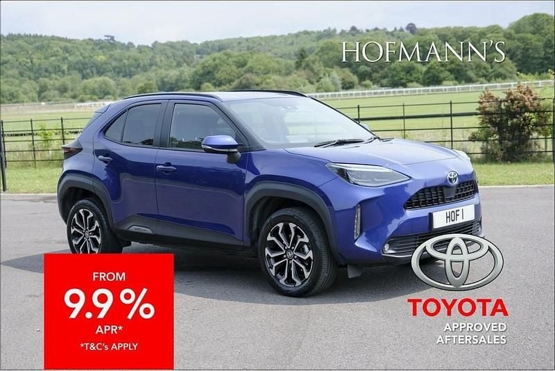 Blue Used 2022 Toyota Yaris Hybrid Design Hatchback | £19,450 (Expensive) - Image 1/4