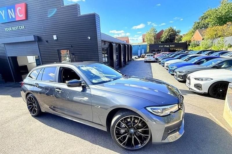 Used 2022 BMW 330e Comfort Edition | £14,991 (Expensive) - Image 1/1