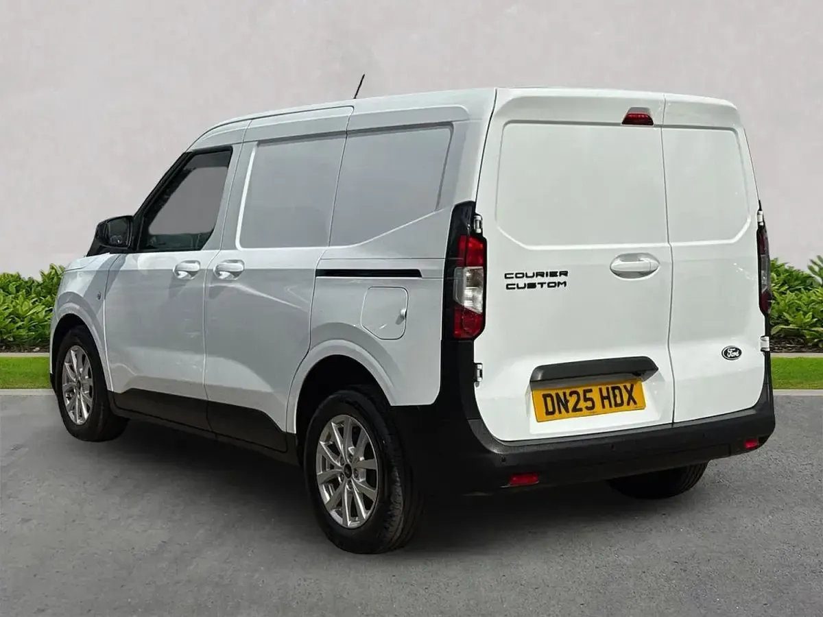 Used Ford Transit Limited 125 HP (91 kW) 2025 White Van