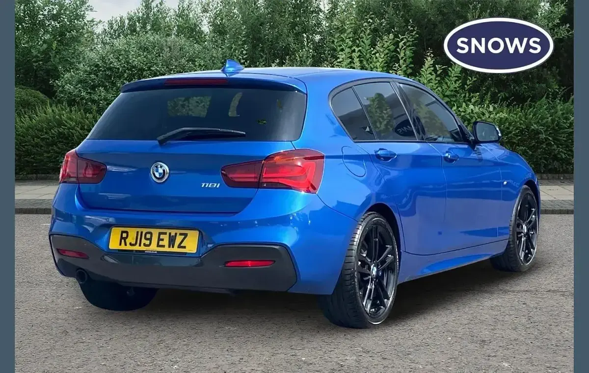 Used BMW 118 Efficient Dynamics 136 HP (100 kW) 2019 Blue Hatchback