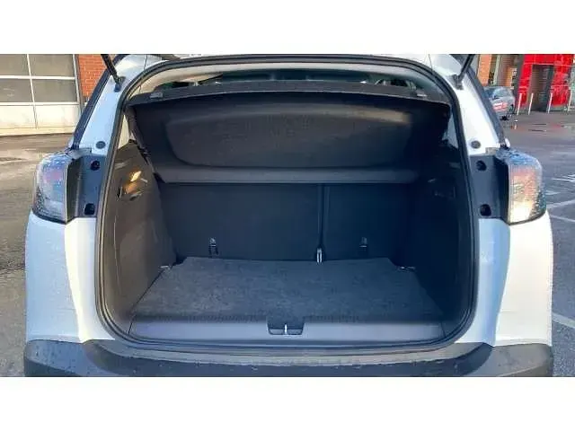 Used Vauxhall Crossland 110 HP (80 kW) 2021 White SUV