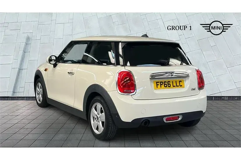 Usado Mini ONE Hatch 102 CV (75 kW) 2016 Blanco Utilitario