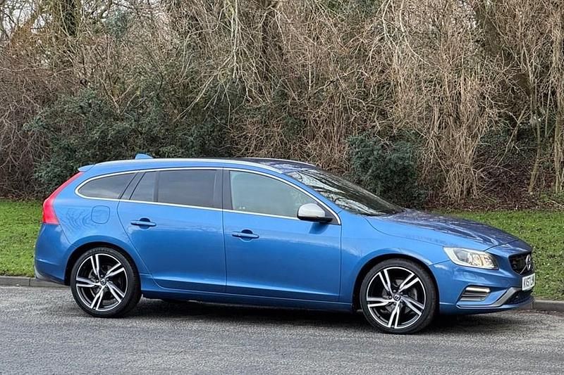 Blue metallic Used 2017 Volvo V60 R-Design Estate | £10,495 (Fair price) - Image 1/1
