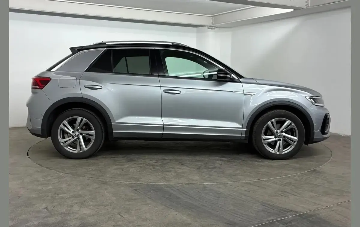 Used VW T-Roc R-line 150 HP (110 kW) 2023 Silver SUV