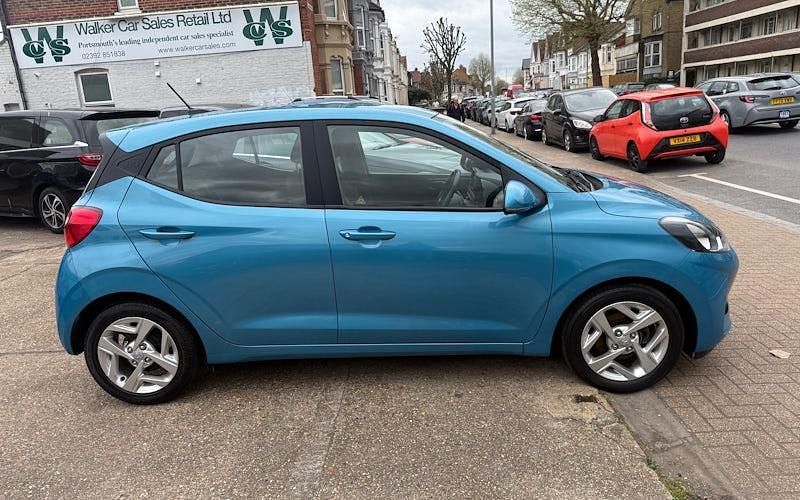 Used Hyundai i10 SE 84 HP (61 kW) 2022 Turquoise Hatchback