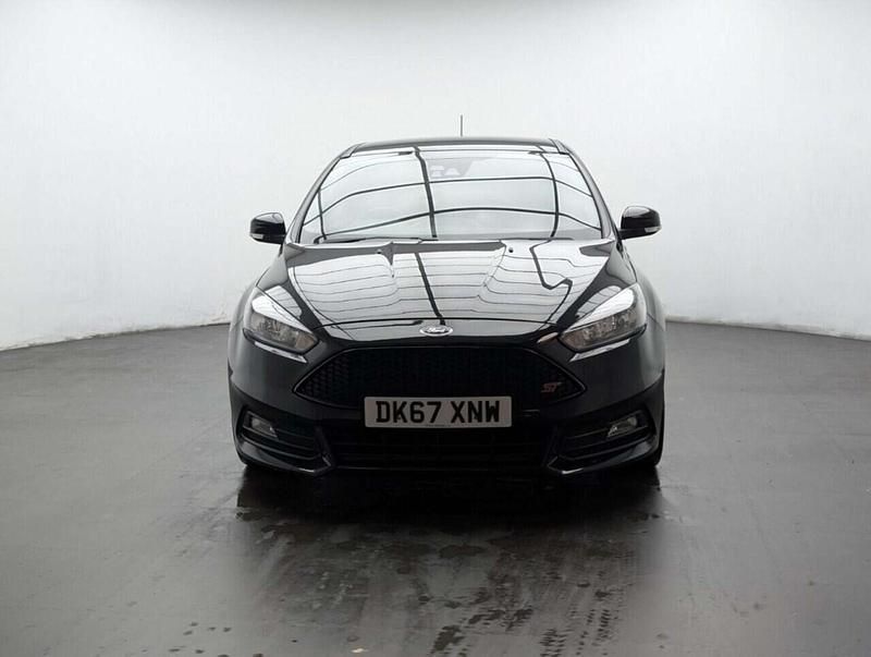 Used Ford Focus ST 185 HP (136 kW) 2016 Black Hatchback