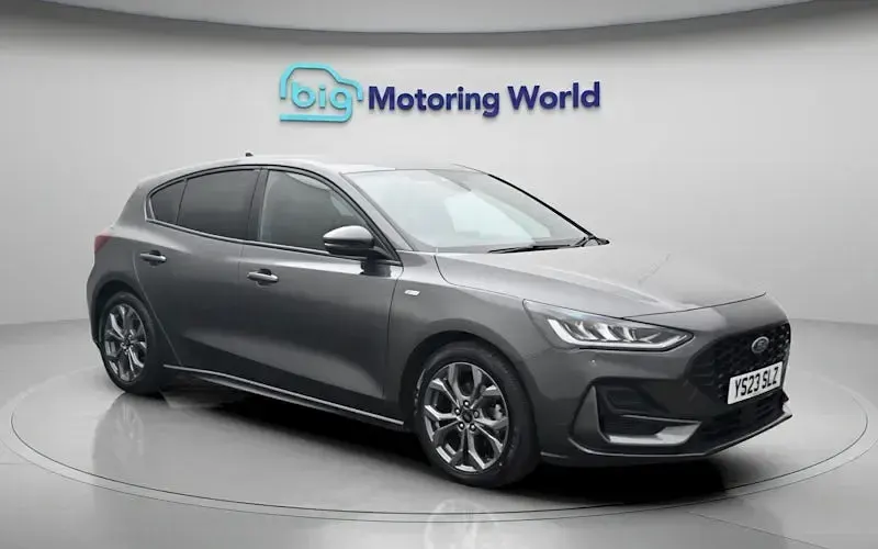 Used Ford Focus ST-Line 125 HP (91 kW) 2023 Grey Hatchback