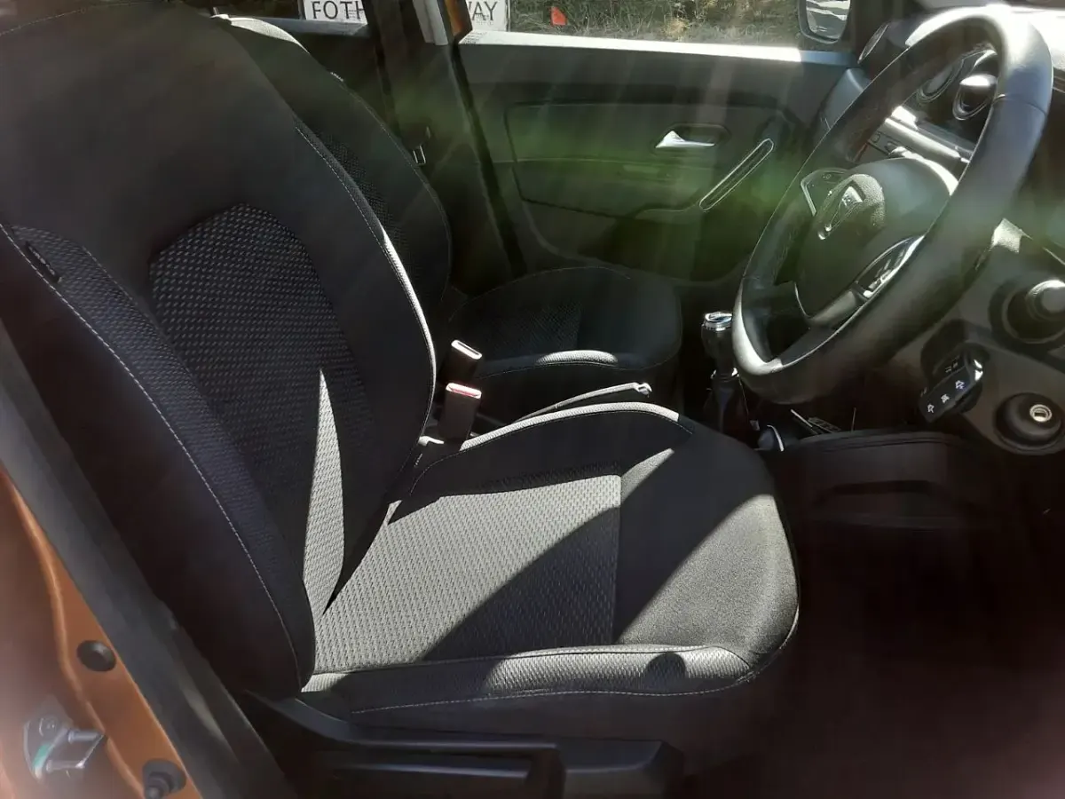 Used Dacia Duster Comfort 114 HP (83 kW) 2019 Orange SUV