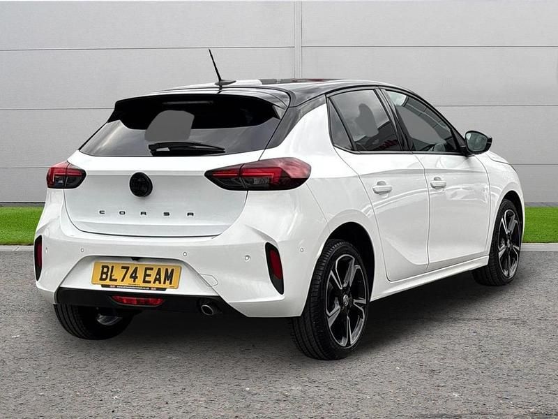 Used Vauxhall Corsa S 99 HP (72 kW) 2024 White Hatchback