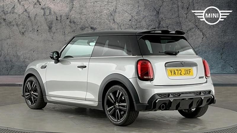 Used Mini Cooper Hatch 136 HP (100 kW) 2023 Silver Hatchback